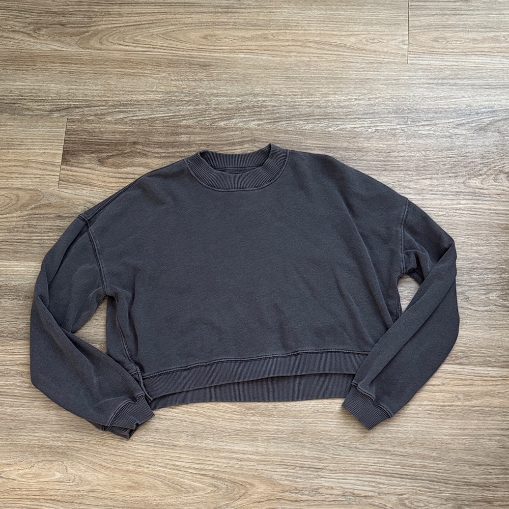 American Eagle Outfitters Dark Gray Crew Neck Sweater